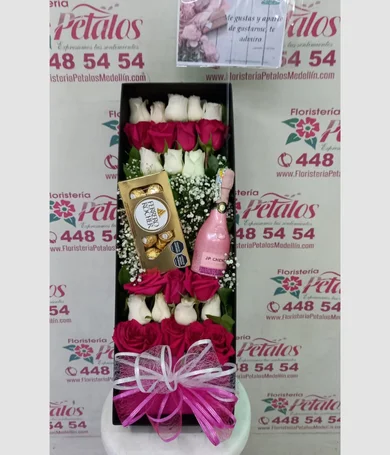 016-Caja con rosas bicolor y adicionales