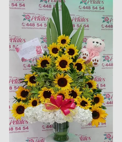 033-Piramide de girasoles con peluche