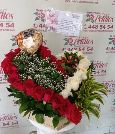 072-Corazon de rosas bicolor